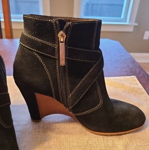 DONALD J PLINER BLACK BOOTIE